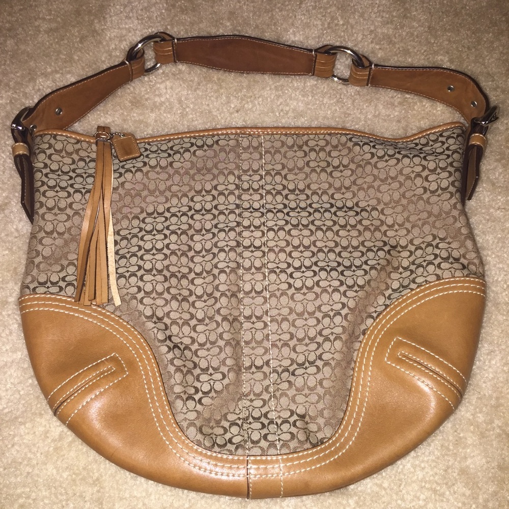 🔥🔥🔥 SALE 🔥🔥🔥 Carmel Coach Hobo style purse